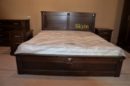 Ексклюзивна спальня Хай тек з масиву дуба.

Пропонуємо дубове двоспальне ліжко. . фото 2