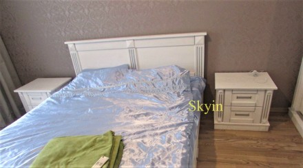 Ексклюзивна спальня Хай тек з масиву дуба.

Пропонуємо дубове двоспальне ліжко. . фото 5