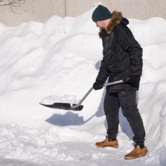  Ефективна робота Лопата відмінно справляється з очищенням від снігу та заметів . . фото 5