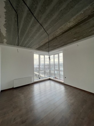 Продам велику простору квартиру в закритому комплексі  на третьому поверсі з 11 . Пасічна. фото 2