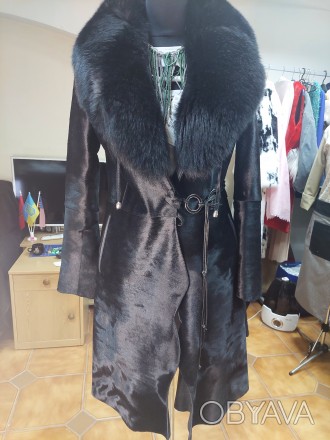 Пальто виробництва Болгарія. Натуральне хутро поні, комір- песець.
Було одягнен. . фото 1