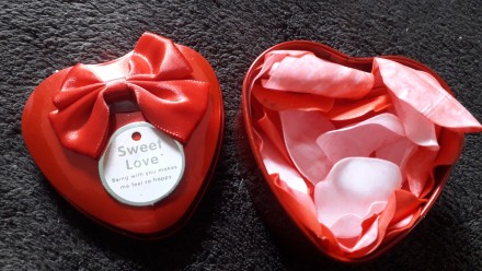 Подарочная коробка в форме сердца с ароматическими лепестками для ювелирных изде. . фото 3