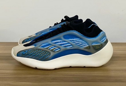 Оригинальные Adidas Yeezy 700 v3. Київ. фото 1 Оригинальные Adidas Yeezy 700 v3. Київ. фото 1