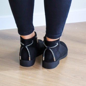 Женские ботинки черные Leila 3275 Ботинки женские выполнены из искусственной зам. . фото 3