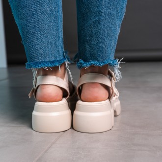 Жіночі сандалі бежеві Bailey 3600
Сандалі зі штучної шкіри бежевого кольору модн. . фото 7