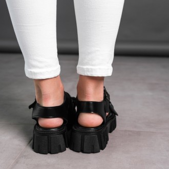 Жіночі чорні сандалії Nala 3665
Сандалії зі штучної шкіри чорного кольору модне . . фото 4