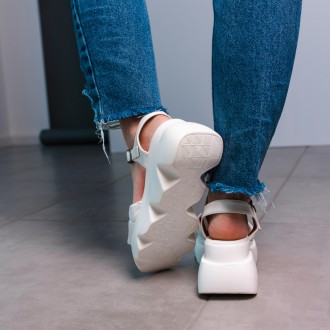 Жіночі сандалі білі Penny 3616
Сандалії зі штучної шкіри білого кольору модне рі. . фото 9