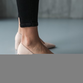 Жіночі туфлі бежеві Artax 3783
Туфлі жіночі виконані зі штучної замши. Модель ак. . фото 8