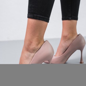 Жіночі туфлі бежеві Banter 3699
Туфлі жіночі виконані зі штучної шкіри. Модель а. . фото 6