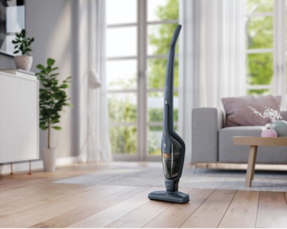 Пилосос акумуляторний Electrolux EERC75DB
Пилосос Electrolux EERC75DB , що працю. . фото 3