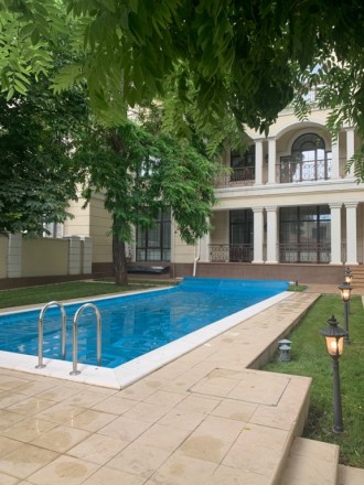 Продам в Одессе ЖК Королевские сады дом 583 м, бассейн, есть подвал, 9 комнат, 5. Приморский. фото 2