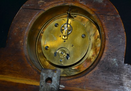 Настенные часы- метеостанция.
Конец 19- го века.
Массив древа,ручная работа.
. . фото 5