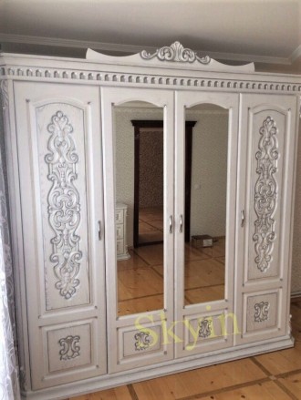 Пропонуємо дубову 4х дверну шафу Віка з різьбленням у класичному стилі.

Ціна . . фото 5