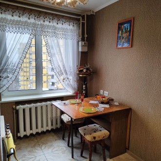 Сдам 3-х кімнатну квартиру з автономним опаленням 
район Пр-та Олександра Поля (. . фото 20