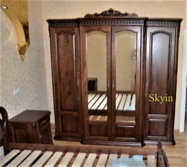 Пропонуємо дубову 3х дверну шафу Віка з різьбленням у класичному стилі.

Ціна . . фото 9