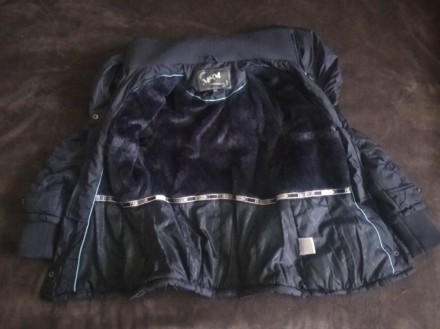 Зимняя курточка на меху и утеплителе , на девочку 8-10 лет, р.140, для дома... и. . фото 3
