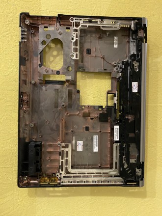 HP Compaq 6730b (нижняя часть корпуса). . фото 3