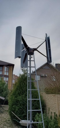 Вертикальний вітрогенератор "Вихор 2 кВт" з вертикальним розміщенням ротора, яки. . фото 6