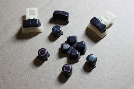 Кнопки для Геймпада Sony Playstation PS1

Набор пластиковых кнопок для управле. . фото 3