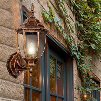 Вуличні світильники використовують не тільки для прикраси та зовнішнього освітле. . фото 2