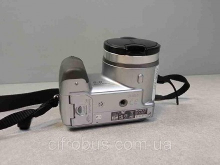 Фотокамера с суперзумом; матрица 6.2 МП (1/2.5"); максимальная выдержка: 30 с; ч. . фото 10