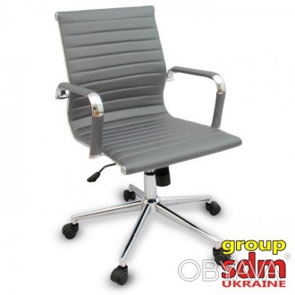 Офисное кресло со средней спинкой
Прочная основа из хромированной стали
 Обивка . . фото 1