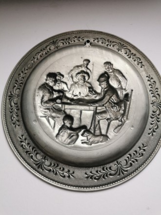 Настенная оловянная тарелка Званый удин, Германия художественное литье, диаметр . . фото 3