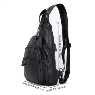 Неординарного оригинального дизайна кожаный рюкзак выполнен в классическом черно. . фото 10