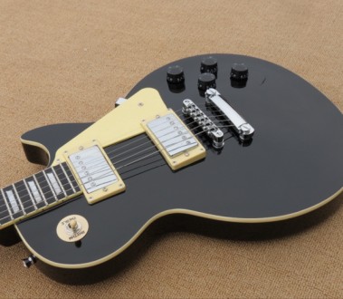 Электрогитара Gibson Les Paul Standard Black Top China
Красивая электрогитара мо. . фото 3