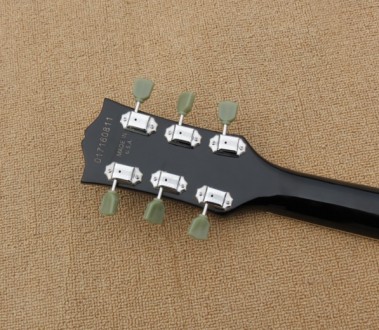 Электрогитара Gibson Les Paul Standard Black Top China
Красивая электрогитара мо. . фото 5
