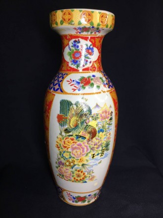 Китайская ваза 24,5 см ручная сюжетная роспись техника Мориаж фарфор н1191

Це. . фото 3