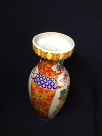 Китайская ваза 24,5 см ручная сюжетная роспись техника Мориаж фарфор н1191

Це. . фото 7