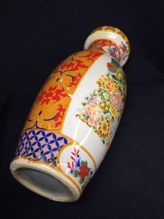 Китайская ваза 24,5 см ручная сюжетная роспись техника Мориаж фарфор н1191

Це. . фото 8