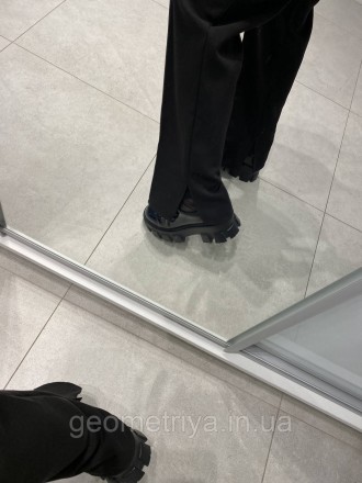 
Жіночі прямі брюки Calvin Luo
Заміри:
ОБ 51 см
Талія 37
Довжина 105 см
Довжина . . фото 4