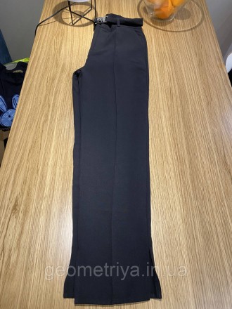 
Жіночі прямі брюки Calvin Luo
Заміри:
ОБ 51 см
Талія 37
Довжина 105 см
Довжина . . фото 6