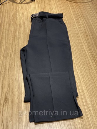 
Жіночі прямі брюки Calvin Luo
Заміри:
ОБ 51 см
Талія 37
Довжина 105 см
Довжина . . фото 8