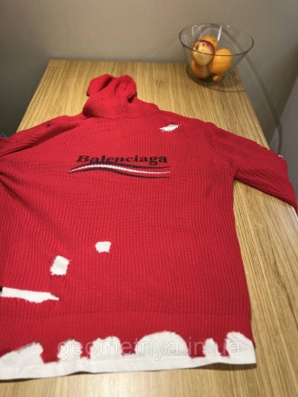 
Червоний в'язаний светр Balenciaga 
Заміри:
ОГ 57 см
Довжина 80 см
Рукав від го. . фото 5