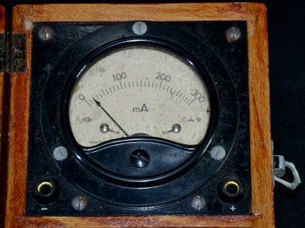 Амперметр
В оригинальной деревянной коробке.
Середина прошлого века
Размер 16. . фото 3