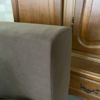 Диван новий
Матеріал - якісна тканина антикіготь коричневого кольору
Диван розкл. . фото 11