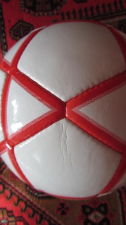 Мяч футбольный (новый, синтетическая кожа, красный) - 199 грн.,  белый Митре - 1. . фото 6