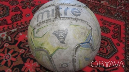 Мяч футбольный (новый, синтетическая кожа, красный) - 199 грн.,  белый Митре - 1. . фото 1