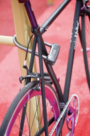 
 Високотехнологічний бугельний замок для захисту велосипеда від викрадення.
Поє. . фото 4