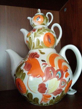 Красивый набор фарфоровых чайников "Петушок"
Изготовлен в 70 - 80 год. . фото 5