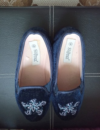 Slipper Красивые теплые женские тапки велюр т синие 23,5. Чернигов. фото 1 Slipper Красивые теплые женские тапки велюр т синие 23,5. Чернигов. фото 1