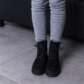 Женские ботинки черные Ivy 3468 Ботинки женские выполнены из искусственной замши. . фото 6