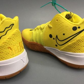 кроссовки Kyrie 5 'Spongebob Squarepants'
Высокие жёлтые кроссовки Kyrie 5 'Spon. . фото 9