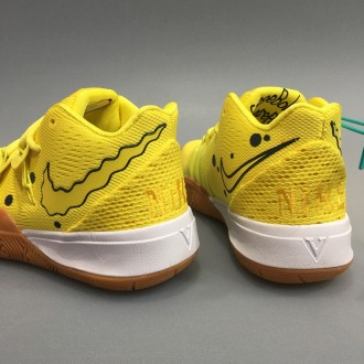 кроссовки Kyrie 5 'Spongebob Squarepants'
Высокие жёлтые кроссовки Kyrie 5 'Spon. . фото 4