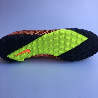 Сороконожки Nike Mercurial Vapor Xlll получили интересное цветовое представление. . фото 4