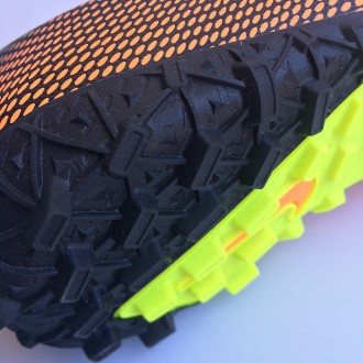 Сороконожки Nike Mercurial Vapor Xlll получили интересное цветовое представление. . фото 5