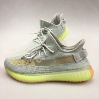Беговые кроссовки топ качества Adidas YEEZY BOOST 350 v2. Одеса. фото 1 Беговые кроссовки топ качества Adidas YEEZY BOOST 350 v2. Одеса. фото 1